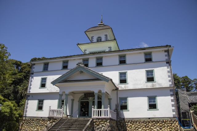 日本最古級の擬洋風小学校校舎として残る旧見付学校